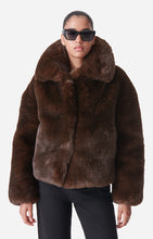 Load image into Gallery viewer, Daniel Jacket in Brown
