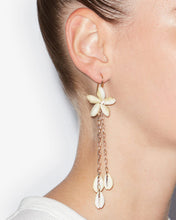 Load image into Gallery viewer, Seashell Pendant Noki Earrings Ecru
