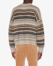 Load image into Gallery viewer, Drussell Pullover in Camel
