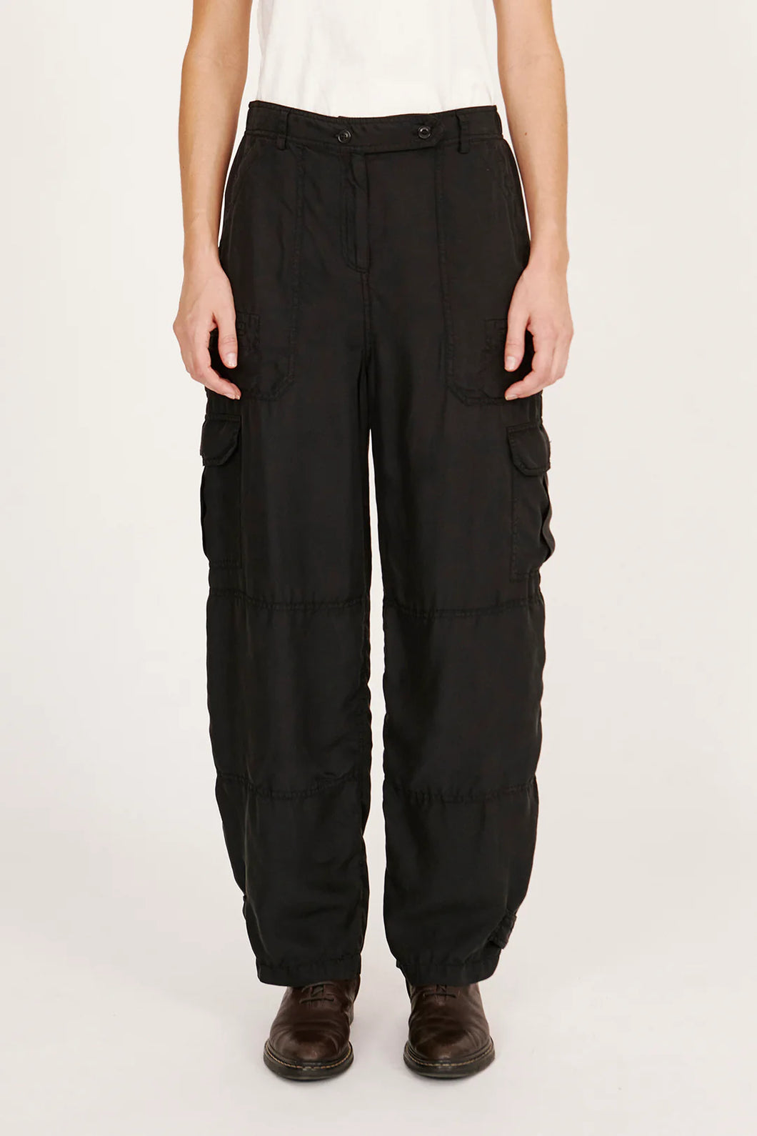 Wilshire Pants in Black