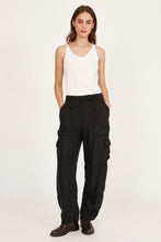 Load image into Gallery viewer, Wilshire Pants in Black
