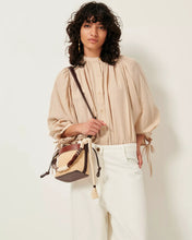 Load image into Gallery viewer, Dali Puff Sleeve Shirt in Chai Latte
