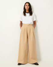 Load image into Gallery viewer, Rivera Trousers with Pleats in Jonc
