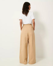 Load image into Gallery viewer, Rivera Trousers with Pleats in Jonc
