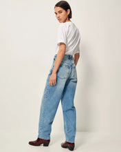 Load image into Gallery viewer, Baggou Mom High Waisted Jeans Astral Blue
