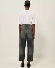 Load image into Gallery viewer, Peter High Waisted Balloon Jeans in Graffit
